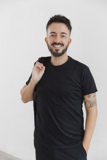 Álvaro Curia