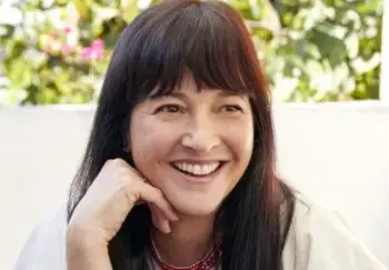 Deanna Kizis