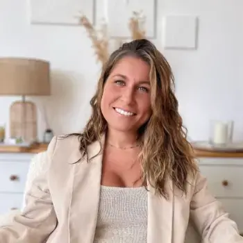 Débora Bento Correia