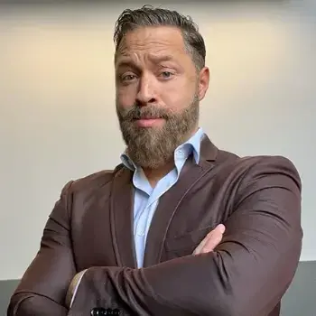 Dr. Ali Fenwick