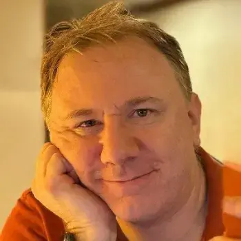 Dr. Gareth Moore