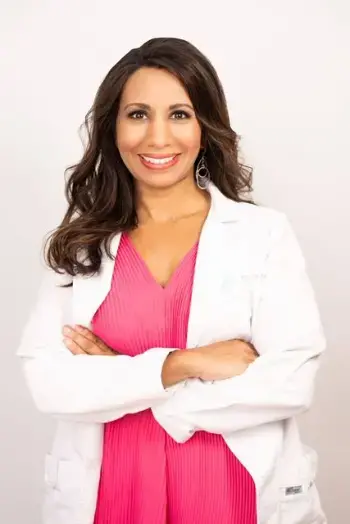Dra. Tasneem Bhatia
