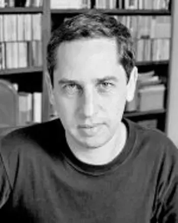 Guillermo Martínez