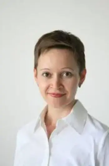 Guzel Iákhina