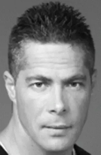 Hugo Ernano