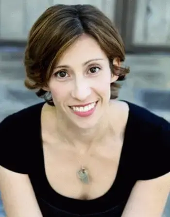 Kami Garcia