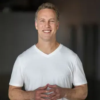 Lee Holden