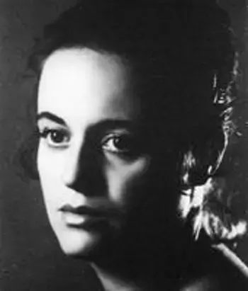 Maria Victoria Atencia
