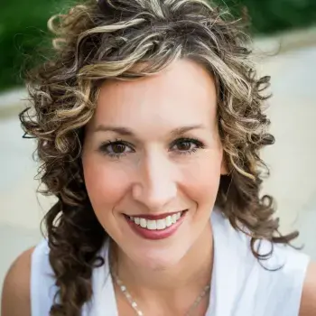 Sarah E. Ladd