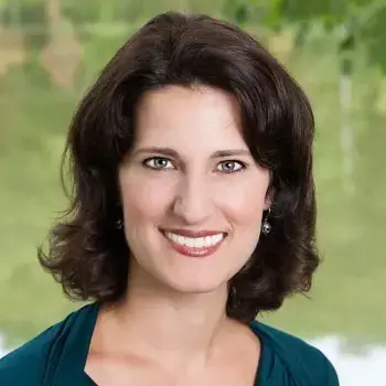 Suzanne Nelson
