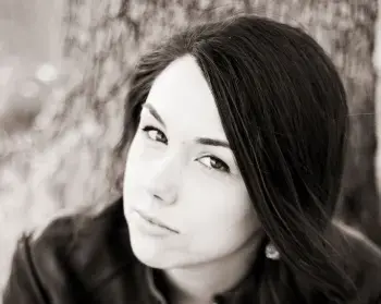 Tess Sharpe