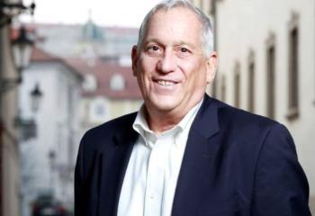 Walter Isaacson
