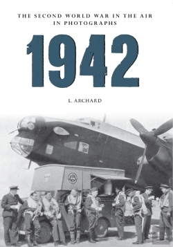 Bertrand.pt - 1942 The Second World War In The Air In Photographs