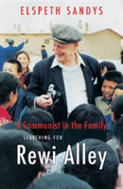 Bertrand.pt - A Communist In The Family