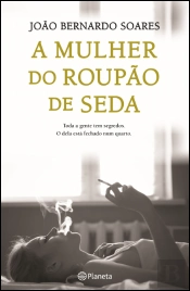 A Mulher do Roupão de Seda
