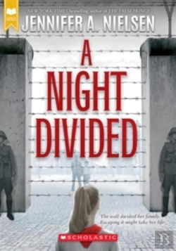 Bertrand.pt - A Night Divided (Scholastic Gold)
