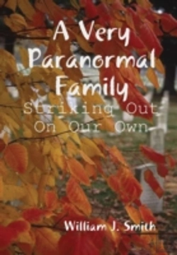 Bertrand.pt - A Very Paranormal Family: Striking Out O