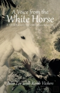 Bertrand.pt - A Voice From The White Horse: A Child Escapes The Cambodian Genocide