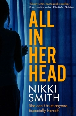 Bertrand.pt - All In Her Head