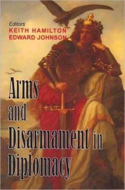 Bertrand.pt - Arms And Disarmament In Diplomacy
