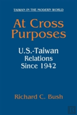 Bertrand.pt - At Cross Purposes