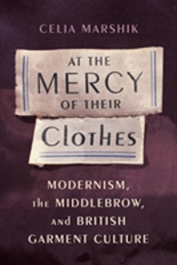 Bertrand.pt - At The Mercy Of Their Clothes
