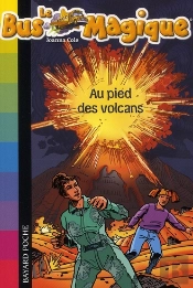 Au Pied Des Volcans
