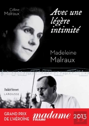 Avec Une Légère Intimité