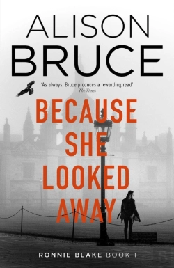 Bertrand.pt - Because She Looked Away
