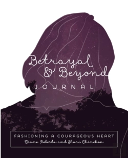 Bertrand.pt - Betrayal And Beyond Journal