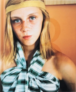 Bertrand.pt - Betsy Schneider - To Be Thirteen