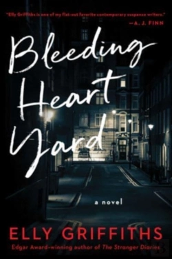 Bertrand.pt - Bleeding Heart Yard