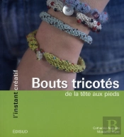 Bouts Tricotés De La Tête Aux Pieds