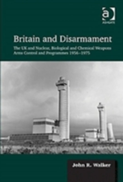 Bertrand.pt - Britain And Disarmament