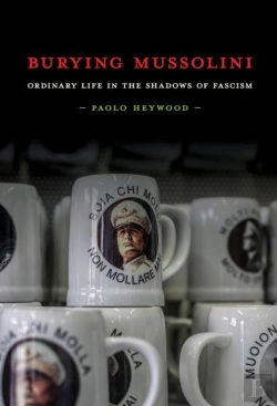 Bertrand.pt - Burying Mussolini