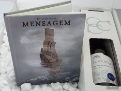 Bertrand.pt - Caixa - Mensagem - Edição Comentada,  comemorativa do 75º aniversário da morte de Fernando Pessoa

