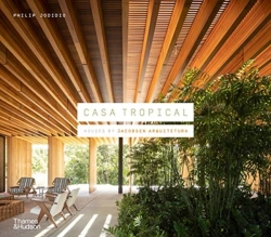 Bertrand.pt - Casa Tropical: Houses By Jacobsen Arquitetura