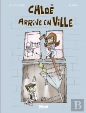 Chloë Arrive En Ville