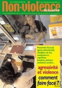 Bertrand.pt - Comportements Agressifs : Comment Faire Face ?