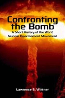 Bertrand.pt - Confronting The Bomb