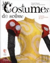 Costumes De Scenes