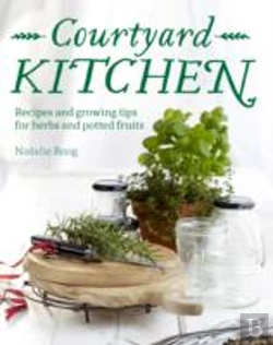 Bertrand.pt - Courtyard Kitchen