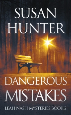 Bertrand.pt - Dangerous Mistakes: Leah Nash Mysteries