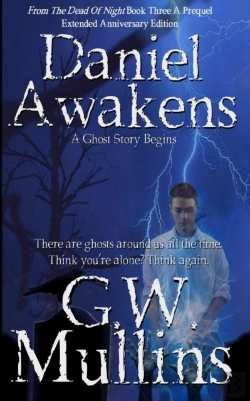 Bertrand.pt - Daniel Awakens A Ghost Story Begins Extended Edition