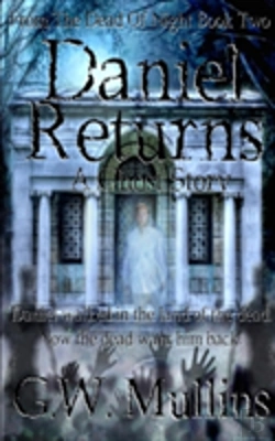 Bertrand.pt - Daniel Returns A Ghost Story