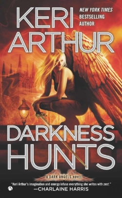 Bertrand.pt - Darkness Hunts