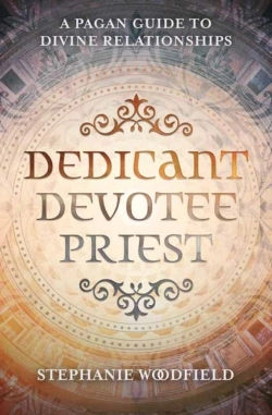 Bertrand.pt - Dedicant, Devotee, Priest