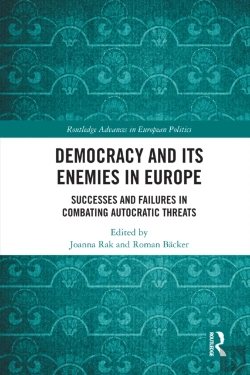 Bertrand.pt - Democracy And Its Enemies In Europe