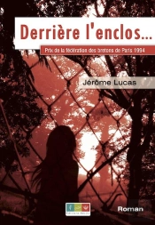 Derrière L'Enclos