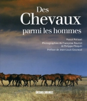 Des Chevaux Parmi Les Hommes